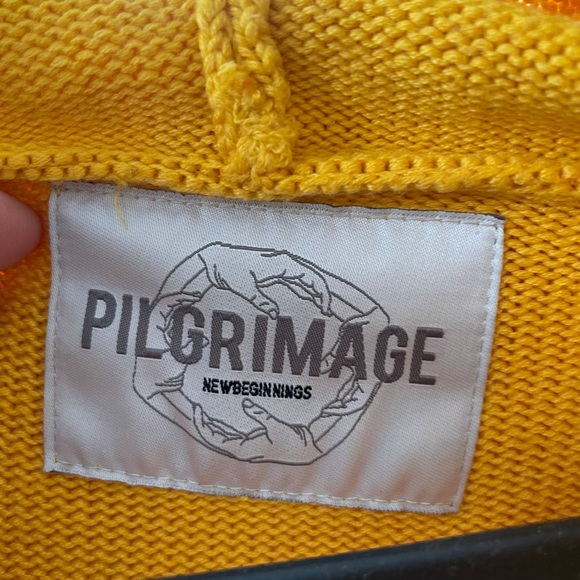 Sweaters - Picture 2 of 3